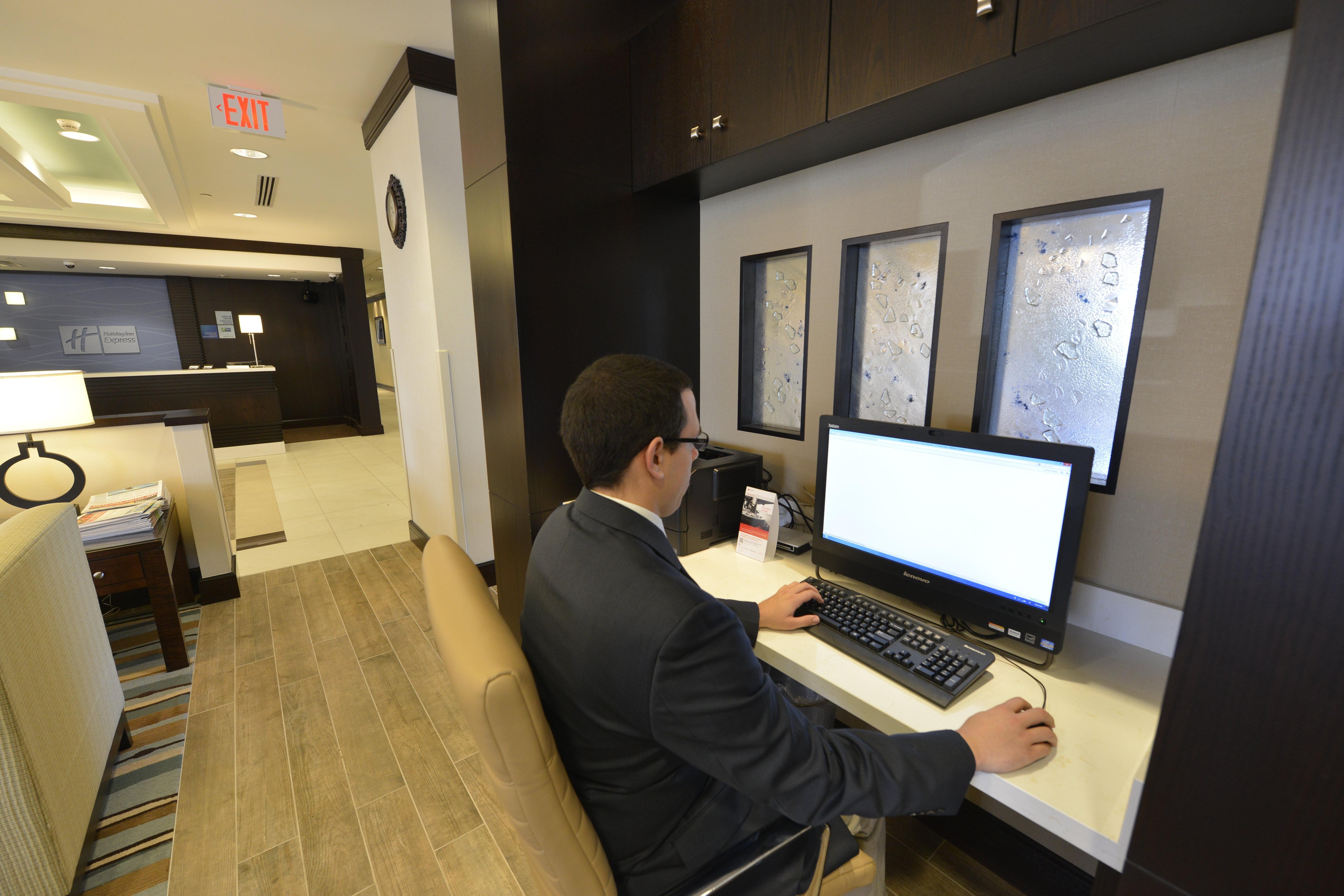Holiday Inn Express Hotel & Suites Waterloo - St. Jacobs Area By Ihg Eksteriør billede