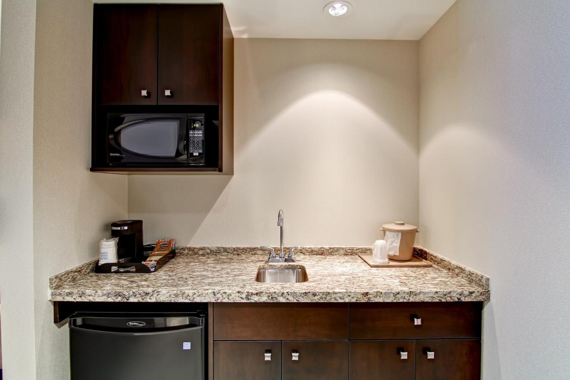 Holiday Inn Express Hotel & Suites Waterloo - St. Jacobs Area By Ihg Eksteriør billede